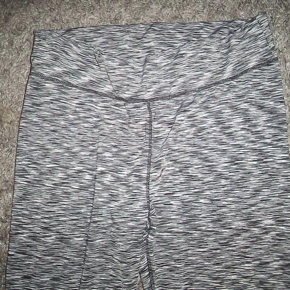 VELOCITY LEGGINGS ATHLETIC YOGA PANTS CAPRIS BLACK SPACE DYE-WOMENS PLUS SIZE 1X - Picture 3 of 4